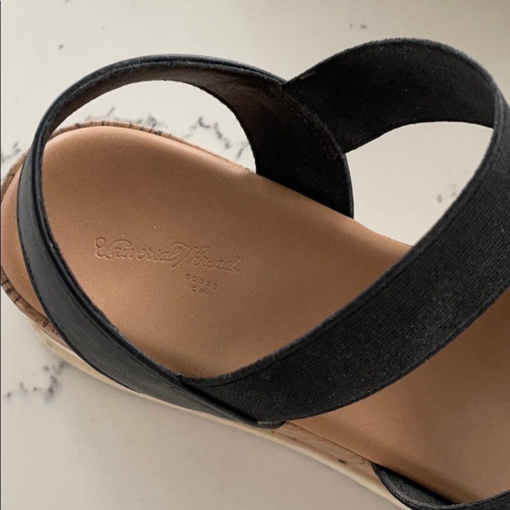 Sandals - Picture 4 of 4
